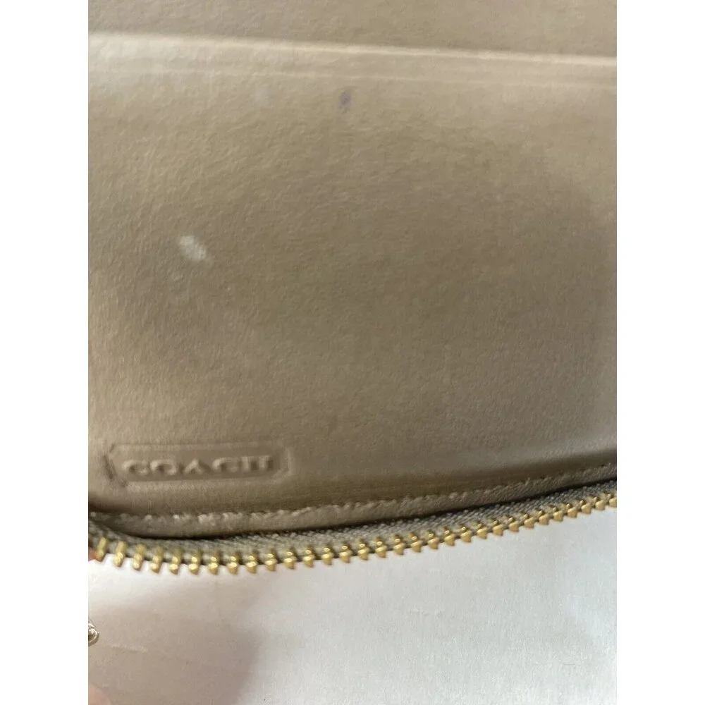 COACH Leather Corner Zip Around Taupe Bi Fold Bag